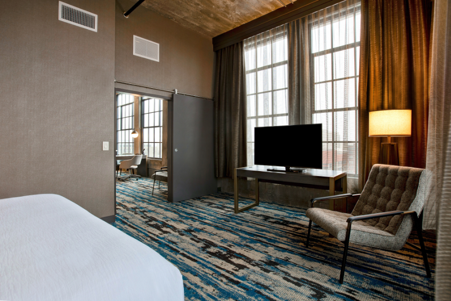 King Two-Room Corner Suite River View