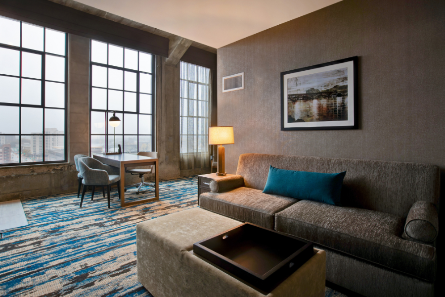 King Two-Room Corner Suite River View